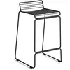 Image de Chaise de bar en métal noir 65 cm Hee - HAY