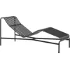 Image de Chaise longue en métal anthracite Palissade - HAY