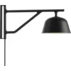 Image de Applique avec prise noire Ambit - Muuto