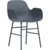 Image de Chaise avec accoudoirs en acier et pp bleu Form - Normann Copenhagen
