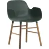 Image de Chaise avec accoudoirs en noyer naturel et pp vert Form - Normann Copenhagen