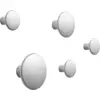 Image de 5 Patères murales rondes en aluminium massif anodisé Dots - Muuto