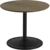 Image de Table d'appoint chêne fumé et aluminium noir D 41 x H 40 cm Soft - Muuto
