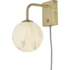 Image de Applique murale en fer et globe en verre impression marbre blanc et or 12x18cm Carrara - It's about Romi