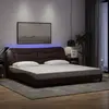 Image de vidaXL Cadre de lit avec LED sans matelas Hvar marron foncé 200x200cm tissu
