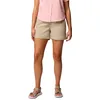 Image de Columbia - Short déperlant résistant - Cedar Crest Short Ancient Fossil pour Femme en Nylon - Taille L - Beige