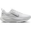 Image de Chaussures de running femme Nike Vomero 18 Blanc 38,5 HM6804-104