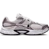 Image de Baskets Nike V5 RNR Blanc 40,5 HJ5228-104