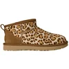 Image de Ugg - Bottes montantes - W Classic Ultra Mini Plains Felicity Leopard Jasmine pour Femme en Laine - Taille 40 - Marron