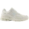 Image de Baskets New Balance  Baskets  2002R daim et textile respirant P32529908