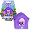 Image de Bitzee Doghouse Niche - Mon Chien Interactif - Animal Digital Qui RÃ©agit Au Toucher Et Aux Mouvements - Ecran Tactile Avec 15 Animaux Interactifs - Sons RÃ©actions Jeux - Jeu Pour Enfant 5 et +