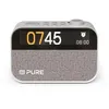 Image de Radio Pure Moment Charge - le compagnon de sommeil ambiant avec charge sans fil, Blanc Coton