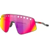 Image de Oakley - Lunettes de soleil - Sutro TI Sweep Matte Gunmetal Prizm Road en Titane - Gris