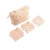 Image de Trousse De Toilette BÃ©bÃ© Plus CarrÃ©s Coton EsmÃ©e
