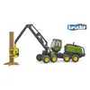Image de BRUDER ABATTEUSE TRONCONNEUSE JOHN DEERE 1270G AVEC TRONC DE BOIS ET SUPPORT