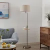 Image de Lindby Zinia Lampadaire Ã Tablette Et Usb, Nickel