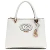 Image de Guess Sacs Ã  main Silvye Bucket Off White BG953606