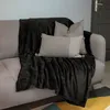 Image de Plaid polaire - 220 x 240 cm