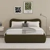 Image de Plano lit coffre 140x190cm design arrondi velours côtelé vert