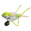 Image de Brouette avec outils de jardin