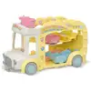 Image de Sylvanian families le bus et sa cour de recreation