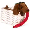 Image de Peluche chien saucisse chorizo et son panier