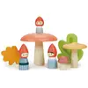 Image de Famille De Gnomes Et Forêt En Bois Rouge, Bleu, Orange