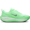 Image de Nike Vomero Plus Chaussure de running sans stabilisateurs Femmes - vert, argent, Taille 40,5