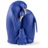 Image de Lladró PENGUIN FAMILY - BLUE AND GOLD