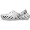 Image de Crocs Echo Clog Claquettes Gris Hommes