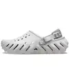 Image de Crocs Echo Clog Claquettes Gris Hommes