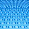 Image de VEVOR Couverture solaire pour piscine, 12,19 X 6,10 m, bâches solaires rectangulaires pour piscine, épaisseur de 0,4 mm, protecteur de piscine pour piscine hors sol creusée, pour chauffer l'eau, bleu