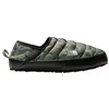 Image de The North Face - Thermoball Traction Mule V - Sandales d'hiver homme Thymbrushwdcamoprint / Thym - 44.5