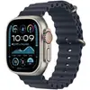 Image de Watch Ultra 2 GPS + Cellular 49mm Boîtier en Titane Naturel avec Bracelet Océan Marine version 2024