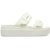 Image de Crocs Brooklyn Buckle Low Wedge, Craie, Femme, EU 39-40 | Compensée légère; plateforme surélevée confortable; bride réglable et sûre; semelle amortie; confort Crocs en occasion ou reconditionné