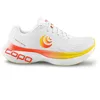 Image de Topo Athletic - Specter 2 - Chaussures running femme White / Sunset - 39