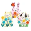 Image de COLORIAGES POUR LES PETITS - Des Points et des pompons - Dans l'herbe