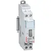 Image de Legrand 412412 Télérupteur CX³ standard avec bornes à vis, 2P, 16A, 250V contact 2F, tension commande 230V, 1 module en occasion ou reconditionné