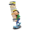 Image de Figurine de Collection - COLLECTOYS - Gaston portant une pile de livres