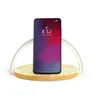 Image de 2-en-1 lampe et chargeur a induction