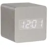 Image de Petit Réveil cube Led en bois lasuré