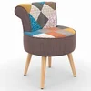 Image de Fauteuil CRAPAUD en tissu patchwork multicouleurs