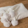 Image de Becquet Plaid à POMPON - blanc écru 125 x 150 cm