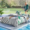 Image de Becquet Drap housse coton blanc motif géométrique multicolore - Collection POOL VIBES 90 x 190 cm