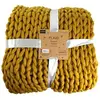 Image de Plaid grosses mailles Chunky 120 x 150 cm jaune