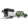 Image de Land Rover Defender avec van pour chevaux et 1 cheva