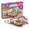 Image de Schleich Horse Club | Grand Manège Equestre Peppertree 42639 | avec Obstacles, Paddock et de Nombreux Accessoires | Cadeau et Jouet Cheval pour Enfants dès 5 Ans | Set de 179 pièces en occasion ou reconditionné