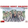 Image de Pushing Soviet Soldiers - 1:35e - Miniart