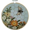 Image de Kit de Broderie "Bee" avec Cercle en Bois de 15 cm -(...) - 50 Bee