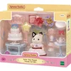Image de La Fille Chat Bicolore Et Son Gouter D'anniversaire - Sylvanian Personnages Et Tenues
